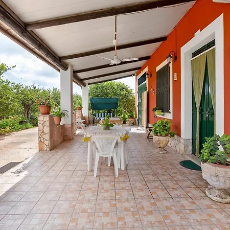 Casa rural Casa Pignato Tra I Limoni La Banca